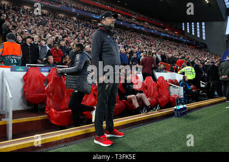 Liverpool, Großbritannien. 09 Apr, 2019. Liverpool Manager Jürgen Klopp vor dem UEFA Champions League Viertelfinale Hinspiel Match zwischen Liverpool und Porto bei Anfield am 9. April 2019 in Liverpool Credit: PHC Images/Alamy leben Nachrichten Stockfoto