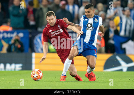 Liverpool, Großbritannien. 09 Apr, 2019. Liverpool ist James Milner Schlachten mit Porto Jesus Corona 9. April 2019, Anfield Stadion, Liverpool, England; UEFA Champions League Viertelfinale, Hinspiel, Liverpool FC vs FC Porto Gutschrift: Aktuelles Bilder/Alamy leben Nachrichten Stockfoto