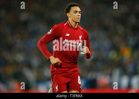 Liverpool, Großbritannien. 09 Apr, 2019. Trent Alexander-Arnold von Liverpool in Aktion während der UEFA Champions League Viertelfinale Hinspiel Match zwischen Liverpool und Porto bei Anfield am 9. April 2019 in Liverpool Credit: PHC Images/Alamy leben Nachrichten Stockfoto