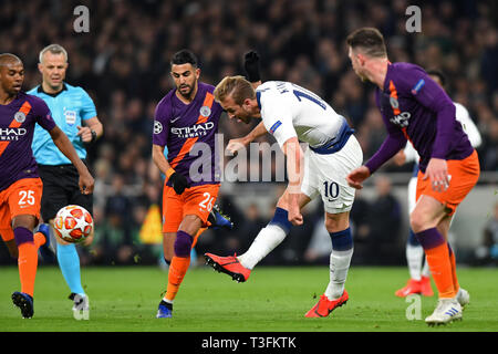 London, Großbritannien. 09 Uhr April 2019. Tottenham vorwärts Harry Kane nimmt einen Schuß während der UEFA Champions League Viertelfinale Hinspiele Übereinstimmung zwischen den Tottenham Hotspur und Manchester City an der Tottenham Hotspur Stadion, London am Dienstag, den 9. April 2019. Credit: MI Nachrichten & Sport/Alamy leben Nachrichten Stockfoto