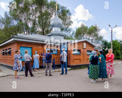 Zadonsk, Russland - 28. August 2018: Pilger an der Quelle der Tupon Tichon, Zadonsk Zadonskogo Stockfoto