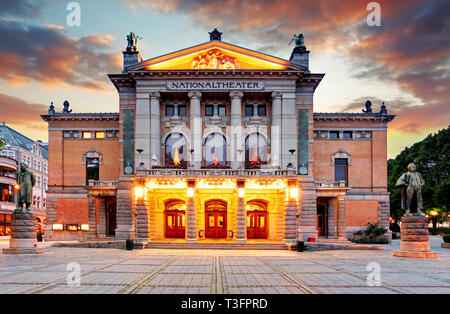 Das Nationaltheater in Oslo, Norwegen Stockfoto
