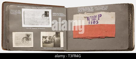 Fotos, Dokumente und Effekte aus der Warschauer Aufstand 1944 48"-Album, Dimension 20 x 30 cm, mit original Fotos, Ausweise, Dokumente, Zeitung, miniatur Medaillen und Abzeichen aus der Zeit des Warschauer Aufstandes 1944. Er beinhaltet unter anderem: Service Identity Card für die Armia Krajowa mit Radwan Signatur und einem Metall Abzeichen, 29 Fotografien von Warschau, einige gibt, die den Kampf, zwei Banknoten, einen Travel Pass, ein Arm band für die 'WP' (Wojsko Polskie = Polnische Armee), Personalausweis für verbündete Einheiten, Hec, No-Exclusive - | Editorial-Use - Nur Stockfoto