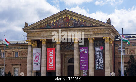 Halle für Kunst am Platz der Helden von Budapest und Ungarn Stockfoto