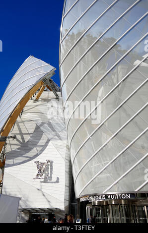 Galerie Komplex für die Louis Vuitton Corporate Foundation, in den Bois de Boulogne, Paris, entworfen von Visionären amerikanischen Architekten Frank Gehry Stockfoto