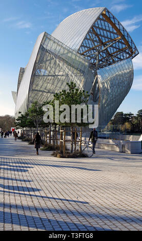 Galerie Komplex für die Louis Vuitton Corporate Foundation, in den Bois de Boulogne, Paris, entworfen von Visionären amerikanischen Architekten Frank Gehry Stockfoto