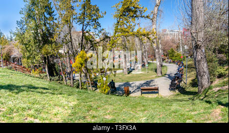 Ankara, Türkei/30. März 2019: Personen, die in Kugulu Park ist ein beliebter Platz in Cankaya region Stockfoto