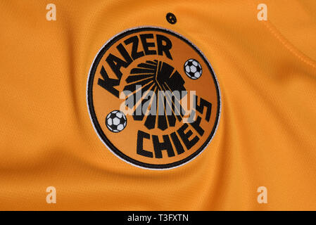 Nahaufnahme von Kaizer Chiefs Jersey. Stockfoto