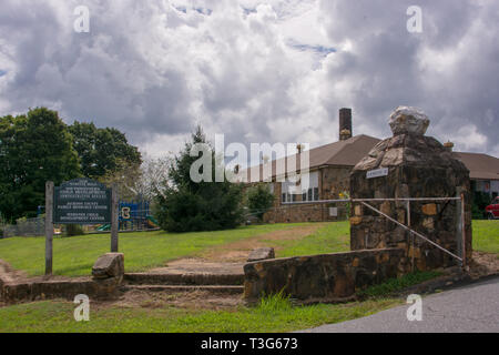 Die einzigartige Webster Rock School ist im National Register der Historischen Stätten. Es ist gut erhalten und dient der Gemeinschaft auf andere Weise Tag vorhanden. Stockfoto