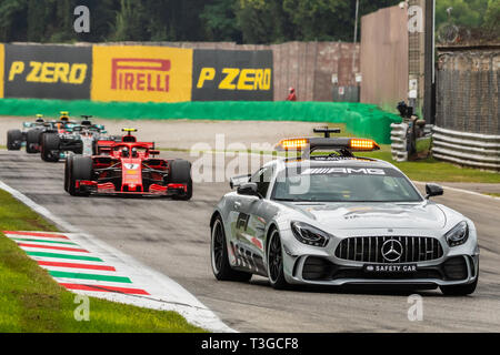 Monza/Italien - Das Safety Car das Feld am GP Italien Stockfoto