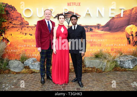 Alastair Petrie, Emma Mackey und Kedar Williams-Stirling Teilnahme an der Weltpremiere des Netflix unseres Planeten, am Natural History Museum, London statt. Stockfoto