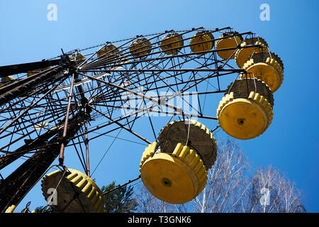 Riesenrad in die Geisterstadt Pripyat innerhalb der Sperrzone von Tschernobyl, Ukraine, April 2019 Stockfoto