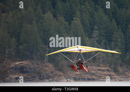 Ultraleichtflugzeuge - Motorizierter Hängegleiter/Ultralight Aviation - angetriebene Hängegleiter/ Stockfoto