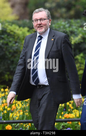 Erneut KORRIGIEREN BYLINE AN STEFAN ROUSSEAU. Schottische Sekretär David Mundell kommt in Downing Street, London. Stockfoto