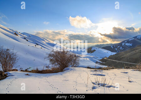 Berge in der Provinz in der Nähe von Erzurum Narman, Erzurum, Türkei Stockfoto
