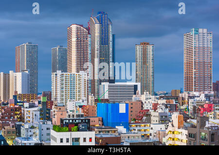 Kawasaki, Japan Downtown Skyline der Stadt in der Dämmerung in der Musashi-Kosugi Bereich. Stockfoto