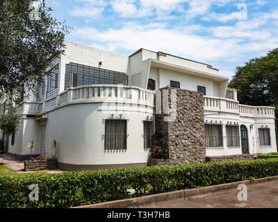 Bautypen und Häuser von San Isidro in Lima - Peru. Stockfoto