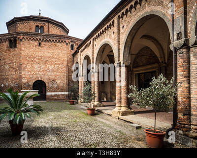Basilika von Santo Stefano, Basilica di Santo Stefano, St Stephen's Basilica - ein Komplex von sieben Kirchen im Zentrum von Bologna, zurückgehend auf der 5 C Stockfoto