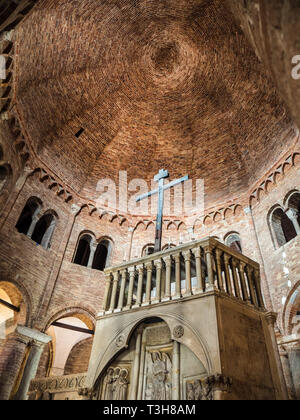 Basilika von Santo Stefano, Basilica di Santo Stefano, St Stephen's Basilica - ein Komplex von sieben Kirchen im Zentrum von Bologna, zurückgehend auf der 5 C Stockfoto