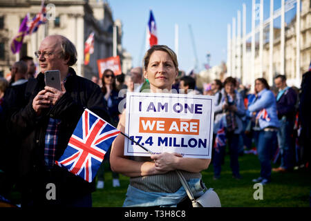 Politische Kundgebung uk/Politik uk/politischen Protest - demonstrant an einem friedlichen März pro Brexit Rallye am 29. März, Brexit Tag 2019. UK Demokratie. Stockfoto