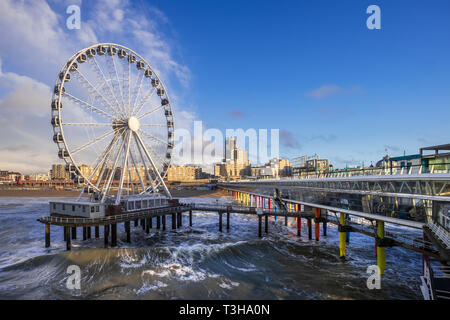 Riesenrad auf dem Pier von Scheveningen, Den Haag. Stockfoto