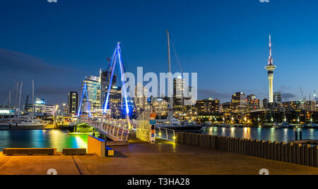 Wynyard Kreuzung in Aculand in der Nacht. Der Wynyard Kreuzung ist eine doppelte Klappbrücke im Jahr 2011 gebaut. Stockfoto