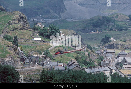 Ffestiniog Railway Lokomotiven auf dem Weg nach Blaenau Ffestiniog, Gwynedd, Wales Stockfoto