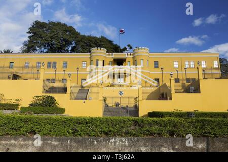 Das Nationalmuseum von Costa Rica Außen auf die Demokratie Square in der Nähe von Stadtzentrum von San Jose Stockfoto