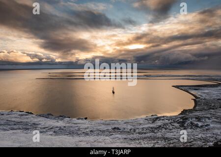 Schoner Antigua, Murchisonfjord im Abendlicht, Nordaustland, Inselgruppe Spitzbergen, Svalbard und Jan Mayen, Norwegen Stockfoto