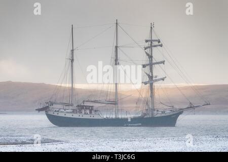Schoner Antigua, Snaddvika, Murchisonfjord, Nordaustland, Spitzbergen, Svalbard und Jan Mayen, Norwegen Stockfoto