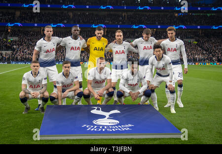 London, Großbritannien. 09 Apr, 2019. Sporne pre Match Team Foto (L-R) Toby Alderweireld, Moussa Sissoko, Torhüter Hugo Lloris, Christian Eriksen, Jan Vertonghen & Dele Alli (vordere Reihe l-r) Kieran Trippier, Harry Winks, Harry Kane, Danny Rose & Sohn Heung-Min während der UEFA Champions League 1 bein Übereinstimmung zwischen den Tottenham Hotspur und Manchester City an der Tottenham Hotspur Stadion, London, England am 9. April 2019. Foto von Andy Rowland. Credit: PRiME Media Images/Alamy leben Nachrichten Stockfoto