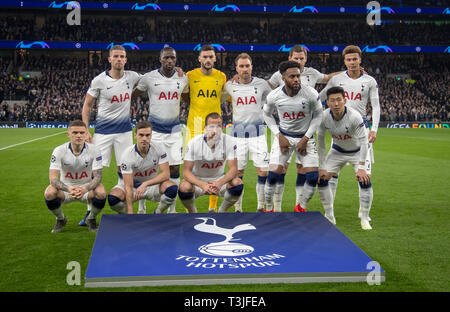 London, Großbritannien. 09 Apr, 2019. Sporne pre Match Team Foto (L-R) Toby Alderweireld, Moussa Sissoko, Torhüter Hugo Lloris, Christian Eriksen, Jan Vertonghen & Dele Alli (vordere Reihe l-r) Kieran Trippier, Harry Winks, Harry Kane, Danny Rose & Sohn Heung-Min während der UEFA Champions League 1 bein Übereinstimmung zwischen den Tottenham Hotspur und Manchester City an der Tottenham Hotspur Stadion, London, England am 9. April 2019. Foto von Andy Rowland. Credit: PRiME Media Images/Alamy leben Nachrichten Stockfoto