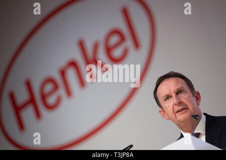 Düsseldorf, Deutschland. 08 Apr, 2019. Hans Van BYLEN, Chief Executive Officer, CEO, in seiner Rede zur Hauptversammlung der Henkel AG & Co.KGaA am 08.04.2019 in Düsseldorf | Verwendung der weltweiten Kredit: dpa/Alamy leben Nachrichten Stockfoto