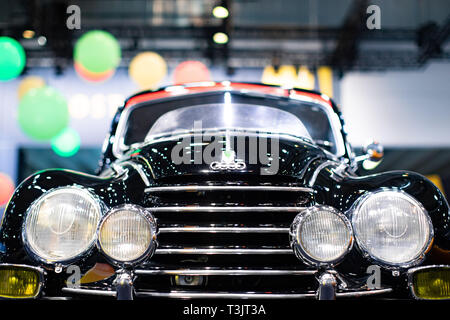 Essen, Deutschland. 10 Apr, 2019. Ein DKW 3=6 Typ F91 ist auf der Techno Classica für Oldtimer und klassische Automobile ausgestellt. Die Messe findet vom 10. bis 14. April. Credit: Marcel Kusch/dpa/Alamy leben Nachrichten Stockfoto