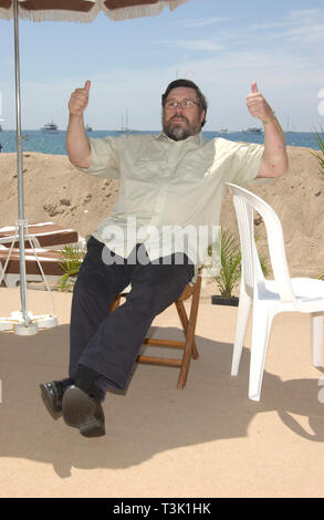 CANNES, Frankreich. 21. Mai 2002: Schauspieler Ricky TOMLINSON bei den Filmfestspielen von Cannes seinen neuen Film zu fördern Einmal in den Midlands. © Paul Smith/Featureflash Stockfoto