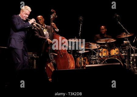 Poughkeepsie, USA. 25 Jun, 2015. Chris Botti auf führt auf dem Bardavon Opera House 1869 Am 25. Juni 2015 in Poughkeepsie, NY Credit: Steve Mack/S.D. Mack Bilder/Alamy Stockfoto