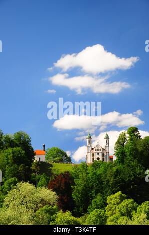 Kalvarienberg in Bad Tölz mit Heilig-Kreuz-Kirche und Leonhard Kapelle, Bayern, Deutschland, Europa Stockfoto