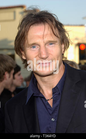 LOS ANGELES, Ca. Juli 15, 2002: Schauspieler Liam Neeson bei der Weltpremiere seines neuen Films K-19: The Widowmaker. © Paul Smith/Featureflash Stockfoto