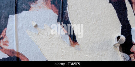Alte Rip Torn grunge Poster Plakat Textur Hintergrund Stockfoto