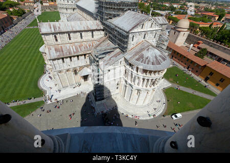 Blick auf den Dom vom Schiefen Turm von Pisa Stockfoto