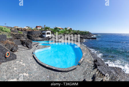 Meerwasser Schwimmbad in La Caleta auf der Insel El Hierro Stockfoto