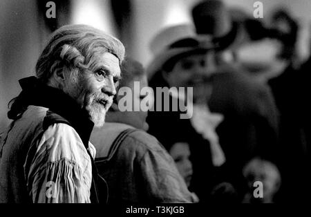 Schauspieler Per Oscarsson während der Aufnahmen zu "Herr von Hancken' in Medevi Brunn. Stockfoto