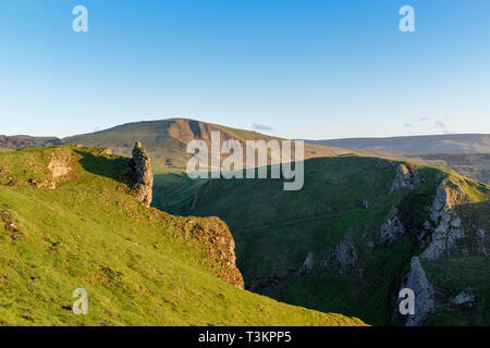 Winnats Pass Kalkstein Schlucht in den hohen Gipfel des Derbyshire, Großbritannien. Stockfoto