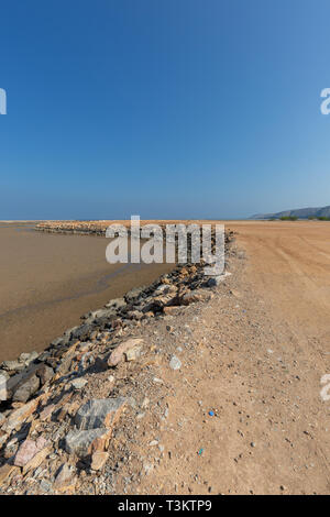 Yiti Strand bei Ebbe in der Nähe von Maskat, Sultanat Oman Stockfoto