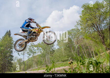 Springen mit dem bike Dirt Track Stockfoto