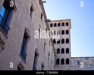 Fassade der Palast Palau Reial Major in Barcelona, Katalonien, Spanien Stockfoto