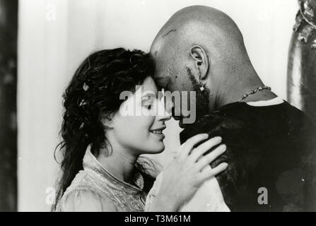 Irene Jacob und Laurence Fishburne im Film Othello, 1995 Stockfoto