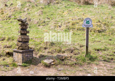 Zu Fuß von Motorradtouren zu Packesel Brücke in West Yorkshire Stockfoto