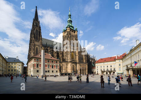 Prag. Der Tschechischen Republik. St. Veits Dom (Kathedrale des heiligen Veit, Wenzel und Adalbert), innerhalb der Prager Burg entfernt. Stockfoto