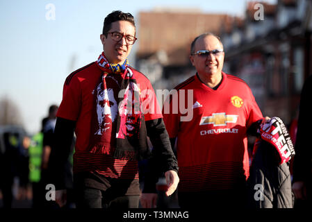 Eine allgemeine Ansicht der Fans im Stadion Ankunft vor der UEFA Champions League Viertelfinale, hinspiel Spiel im Old Trafford, Manchester. Stockfoto